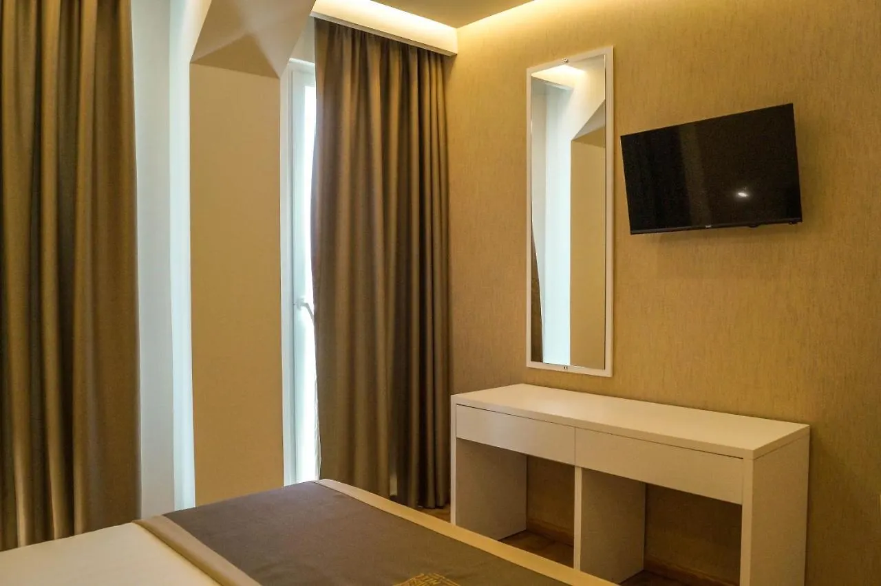 Red Hill Hotel Tirana