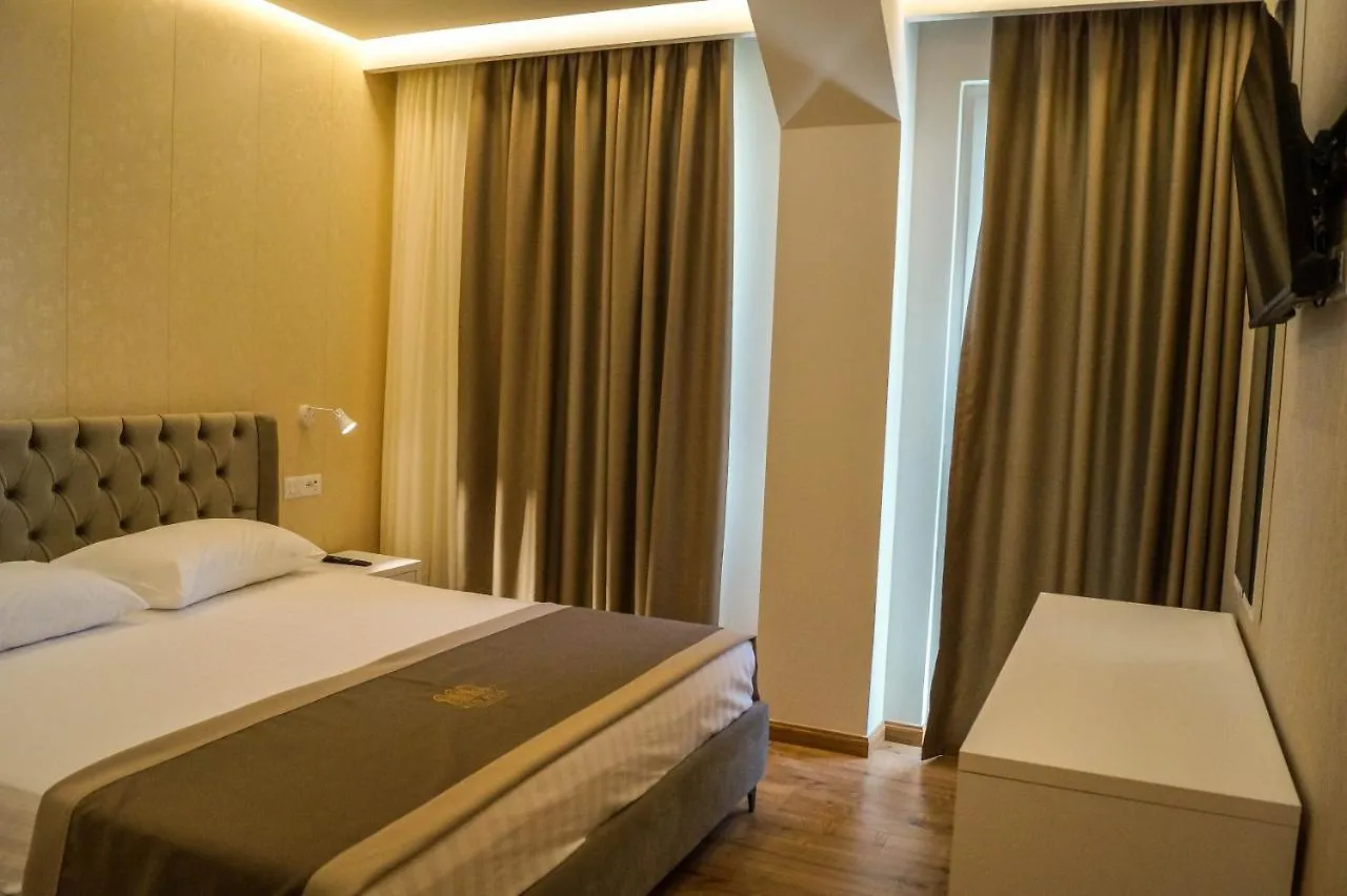 Red Hill Hotel Paskuqan 4*,